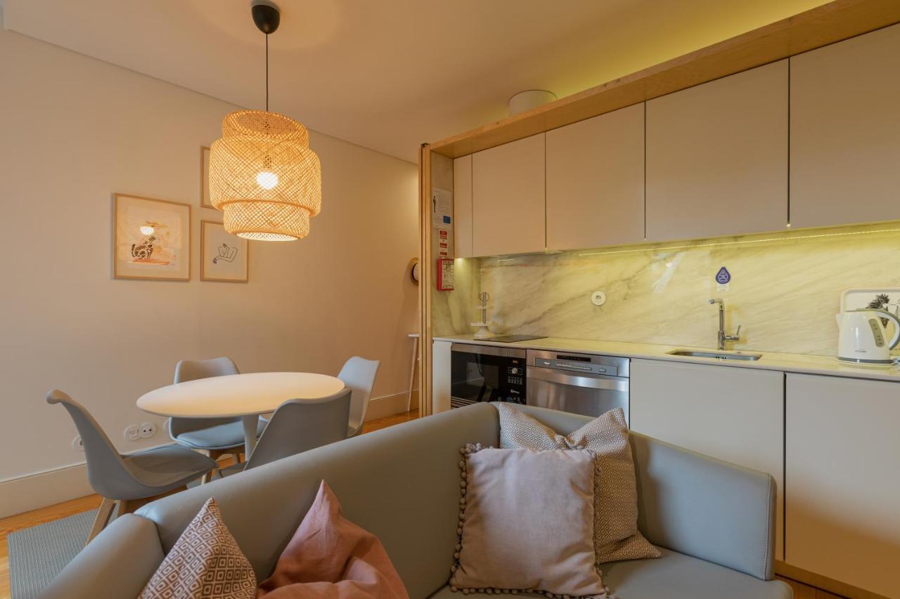 Orm - Almada Balcony Apartment Porto Luaran gambar